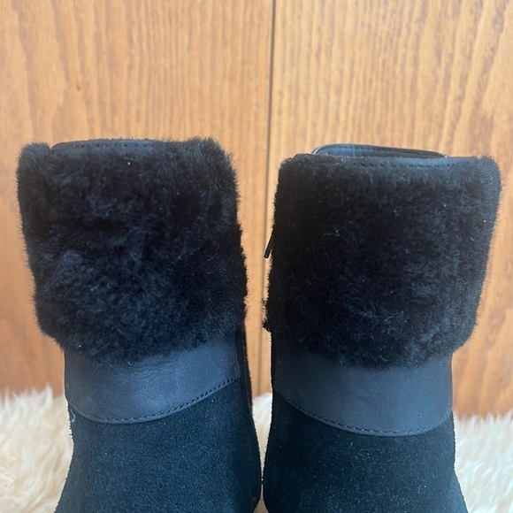 UGG Kirke Shearling Trimmed Leather & Suede Ankle Boots Sz-7.5 - Picture 3 of 10